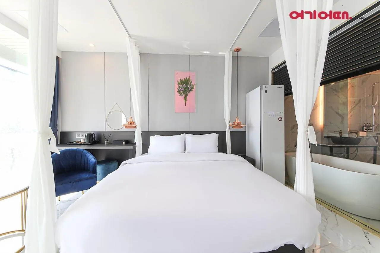 De Homme Hotel Busan