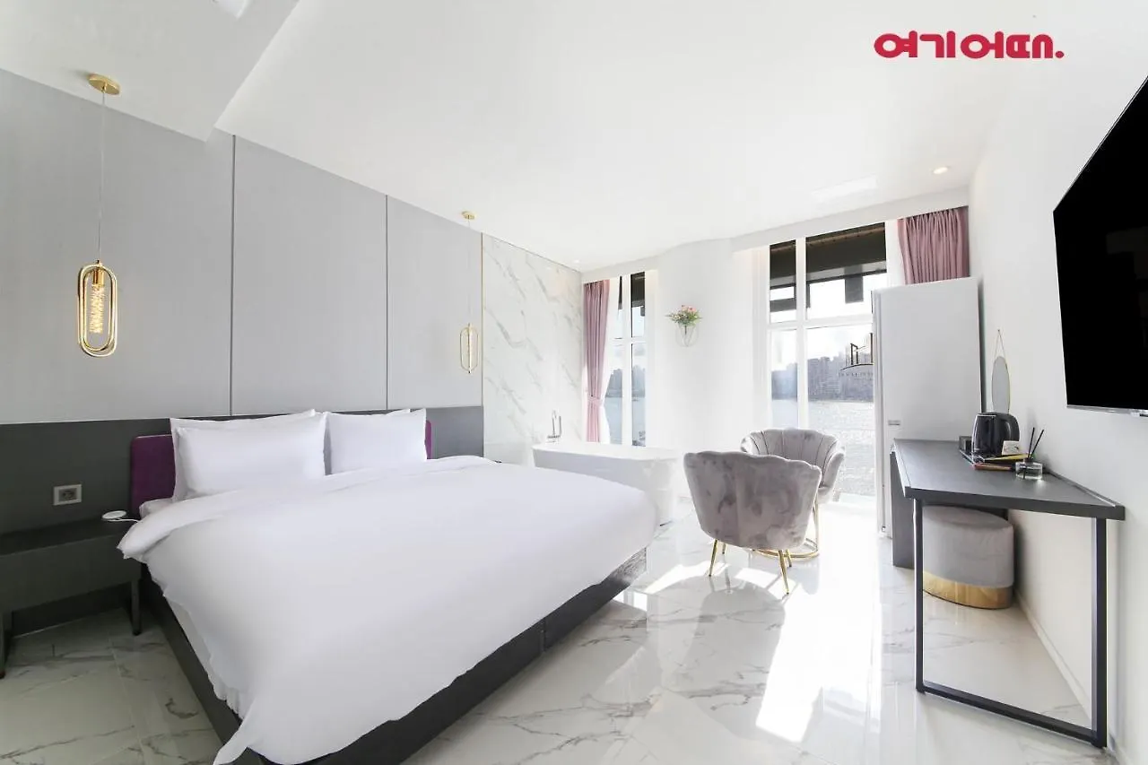 De Homme Hotel Busan
