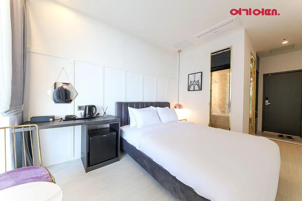 De Homme Hotel Busan 2*,  South Korea