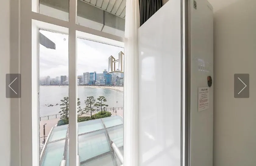 De Homme Hotel Busan 2*,