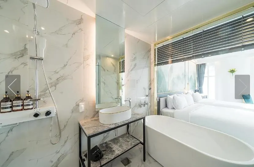 De Homme Hotel Busan 2*,